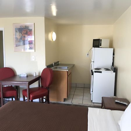 Relax Inn Of Medford Extérieur photo