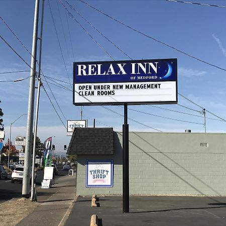 Relax Inn Of Medford Extérieur photo
