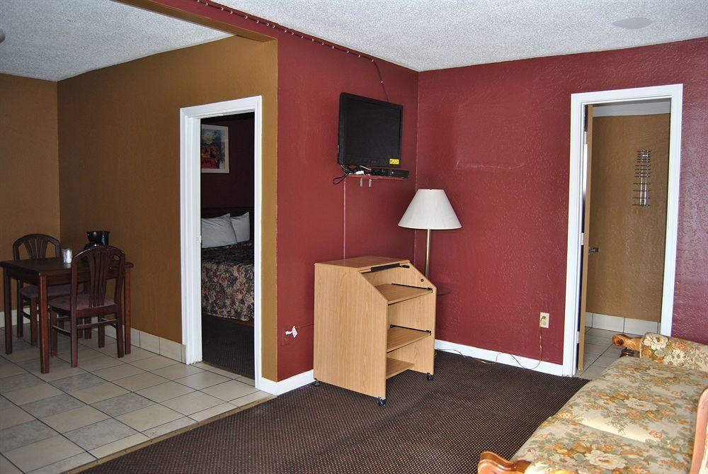 Relax Inn Of Medford Extérieur photo