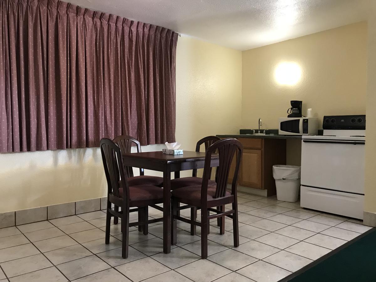 Relax Inn Of Medford Extérieur photo
