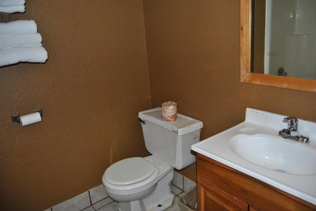 Relax Inn Of Medford Extérieur photo