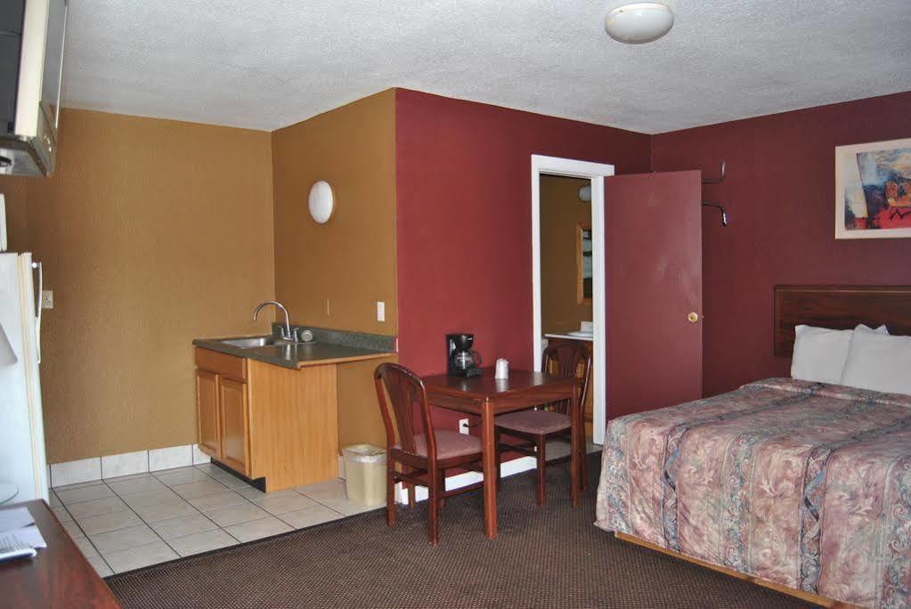 Relax Inn Of Medford Extérieur photo