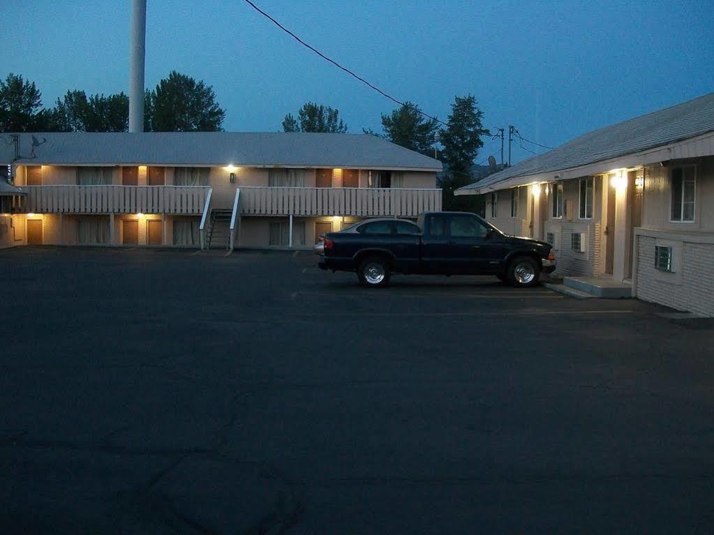 Relax Inn Of Medford Extérieur photo