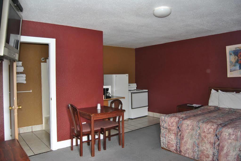 Relax Inn Of Medford Extérieur photo